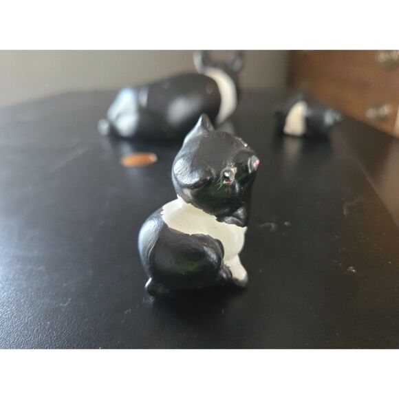 Ceramic Pig Sow & 3 Piglets Set of 4 Figurines Vintage Made in 1981 - Picture 10 of 13